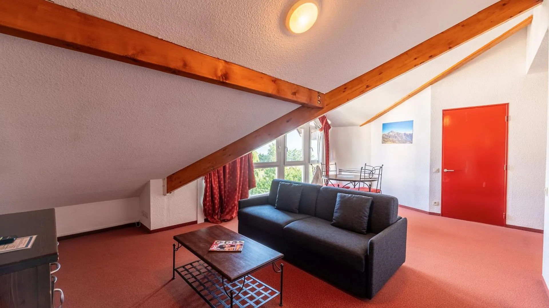 Hotel Zenitude Hôtel-Résidences Les Terrasses du Lac Évian-les-Bains